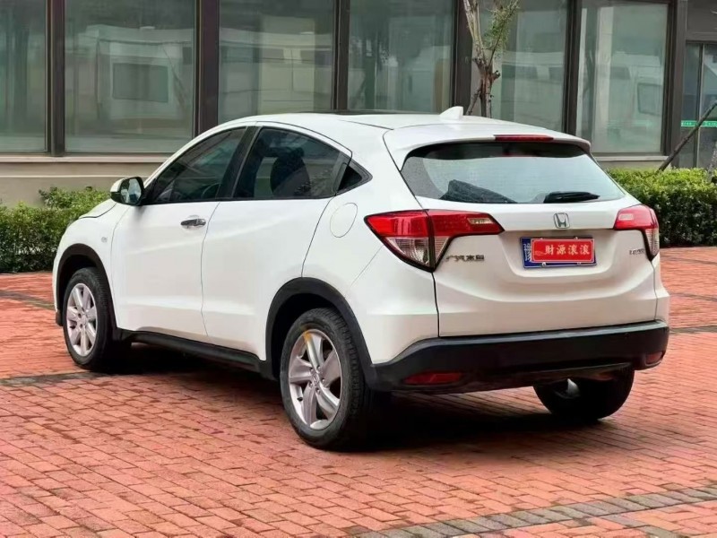 鹤壁21年本田缤智8