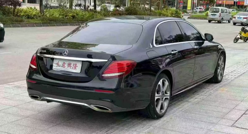 湛江18年奔驰E8