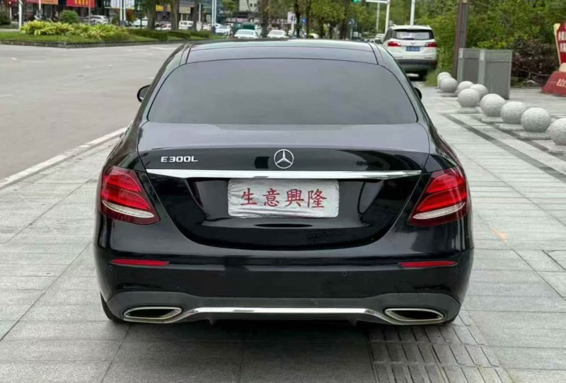 湛江18年奔驰E9