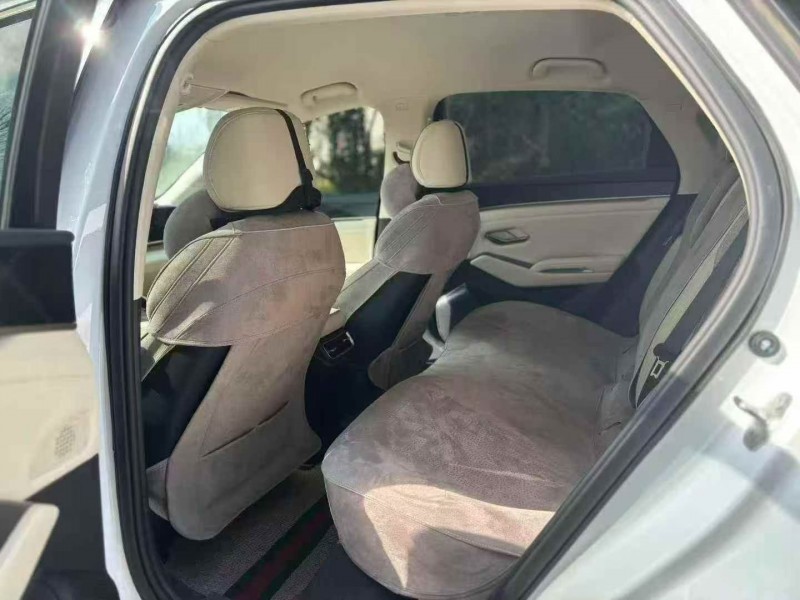 渭南25年比亚迪秦5