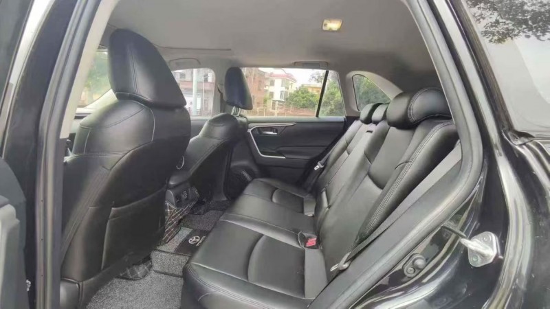 珠海21年丰田RAV4荣放4