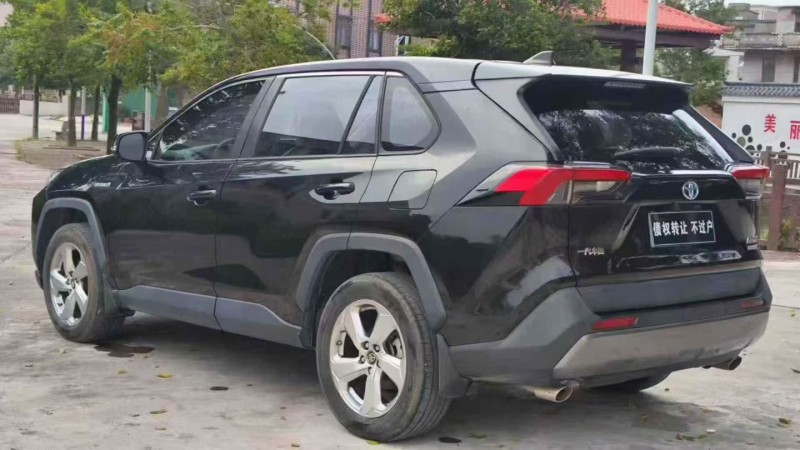珠海21年丰田RAV4荣放8