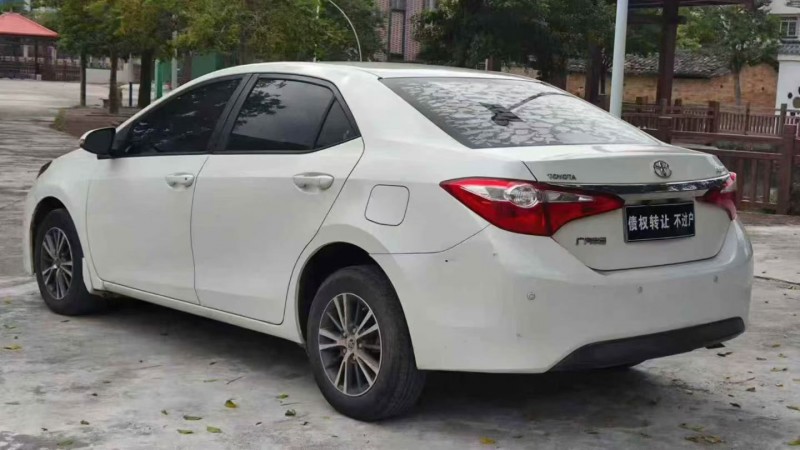 广州16年丰田雷凌8