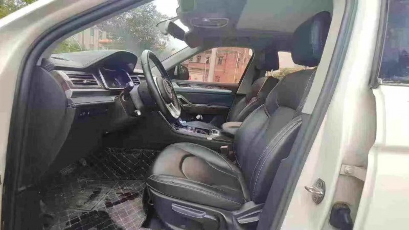 茂名17年众泰大迈X76