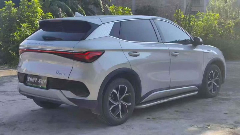 珠海22年比亚迪元8