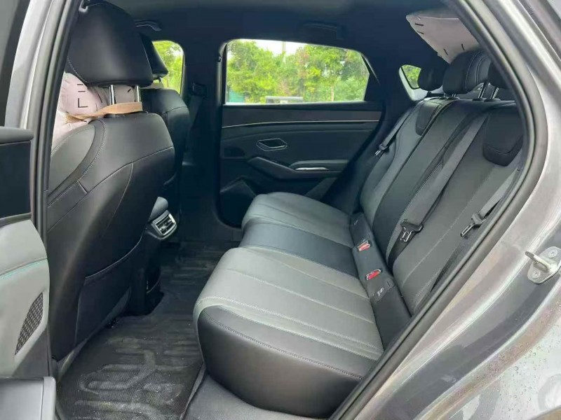 汕头25年比亚迪秦6