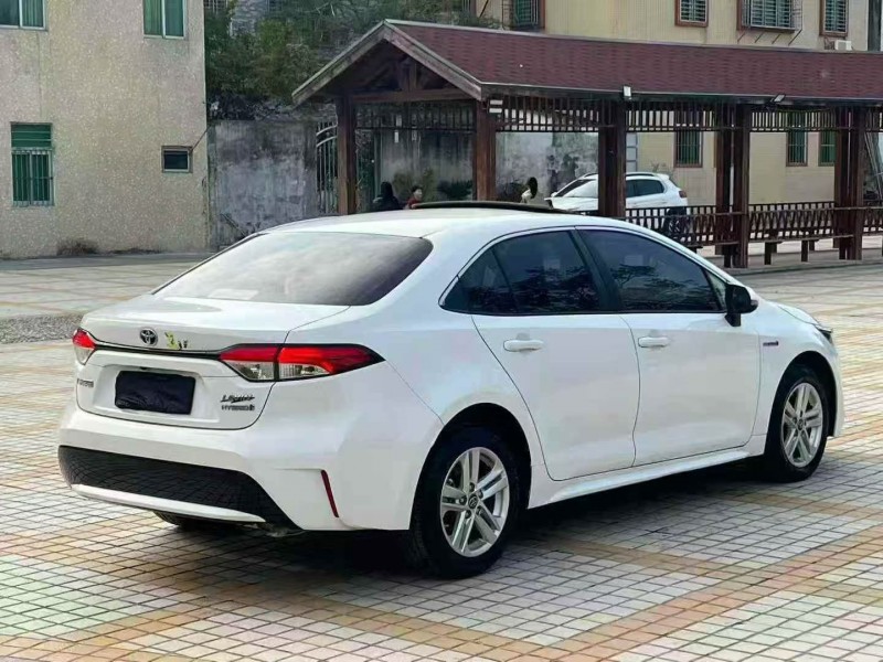 汕头22年丰田雷凌8