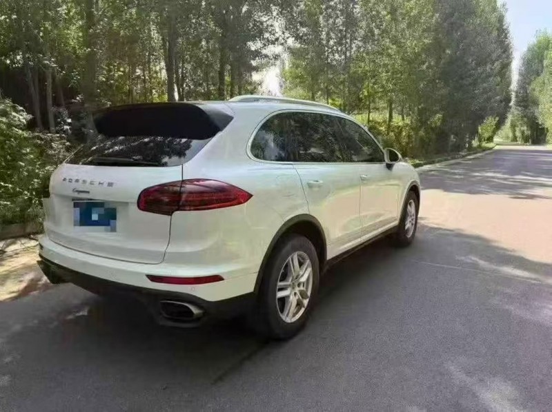 平顶山17年保时捷卡宴8