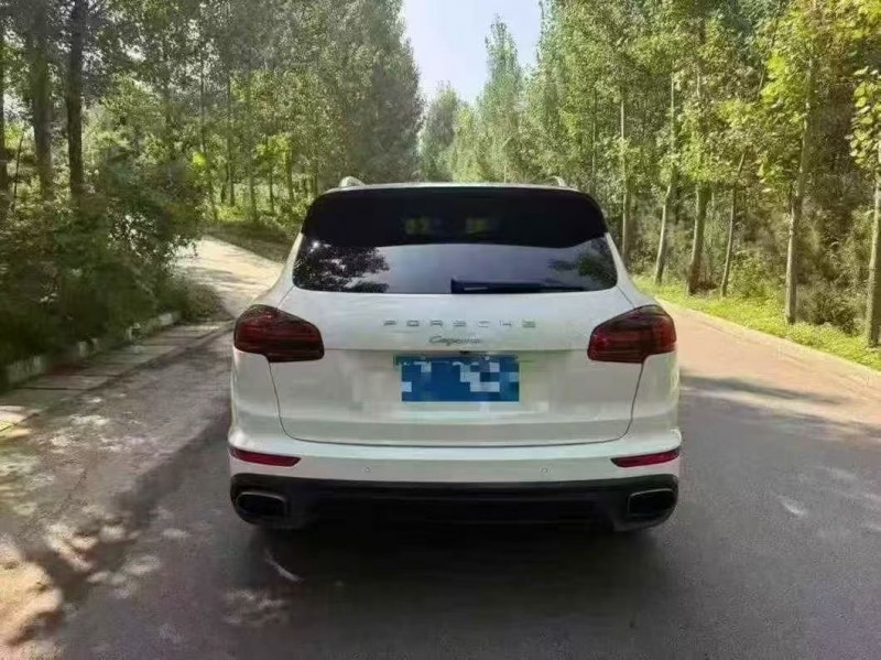 平顶山17年保时捷卡宴9