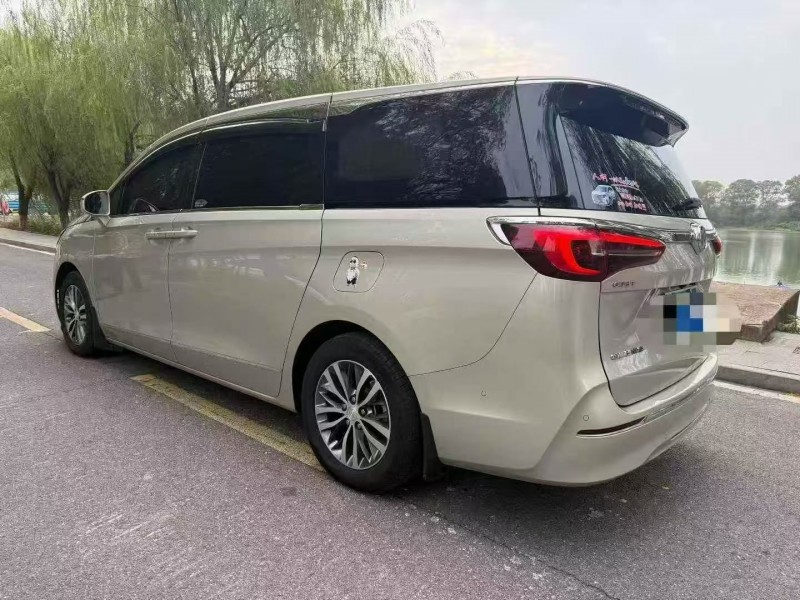 九江21年别克GL88