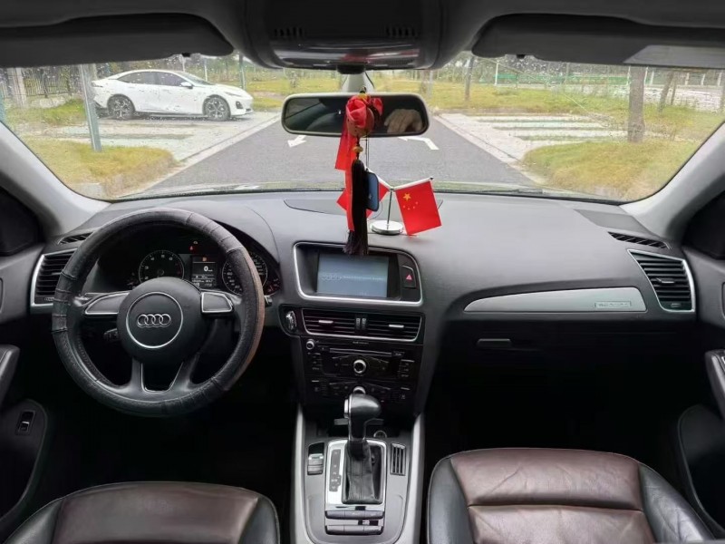苏州17年奥迪Q56