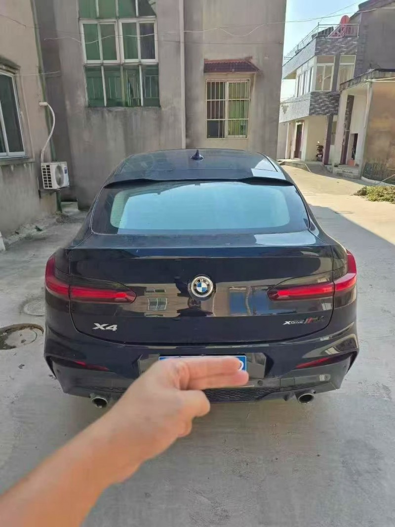 常州21年宝马X46