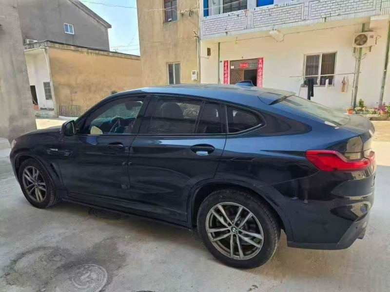 常州21年宝马X48