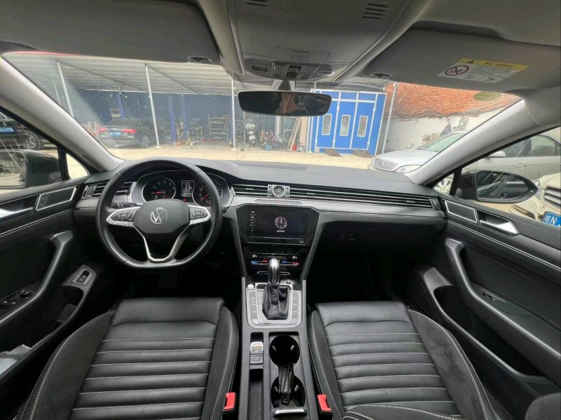 信阳22年大众迈腾3