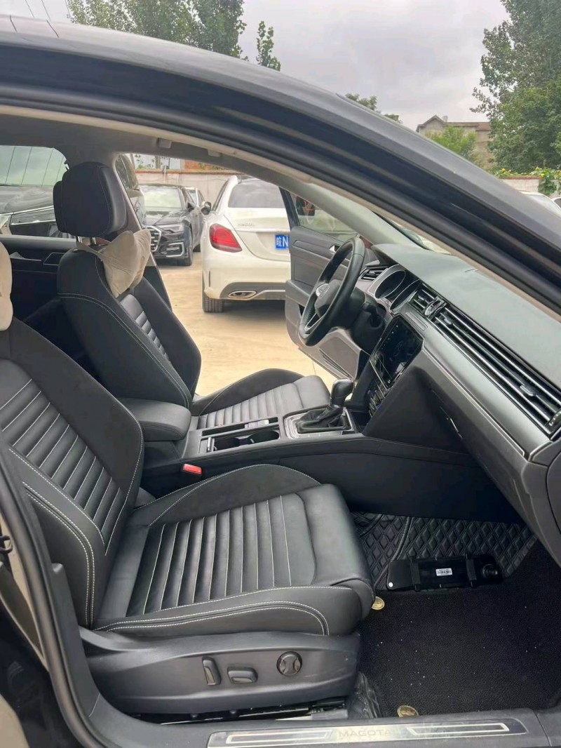 信阳22年大众迈腾5