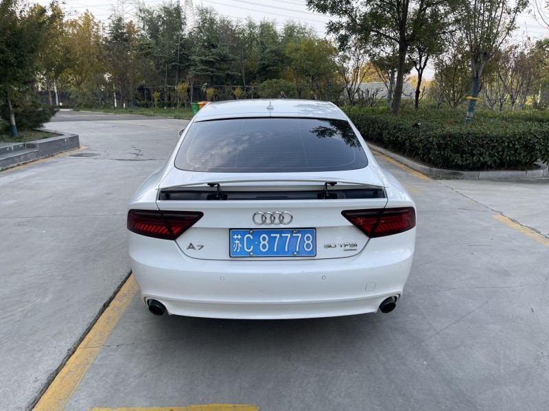 济宁14年奥迪A7L9