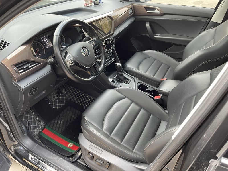 济宁21年大众途岳5