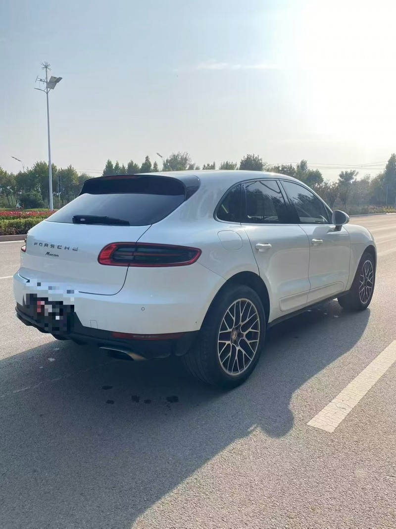 东营15年保时捷Macan9