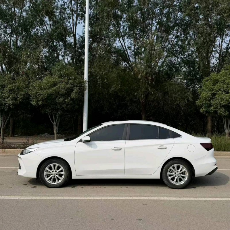 济宁24年荣威i57