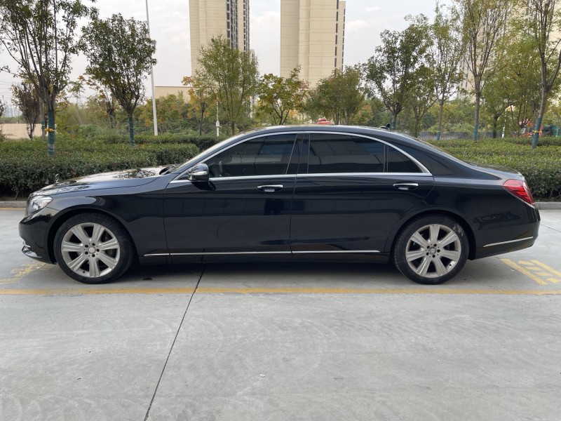 济宁16年奔驰S8