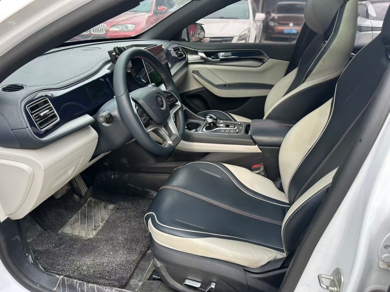 青岛23年比亚迪秦4