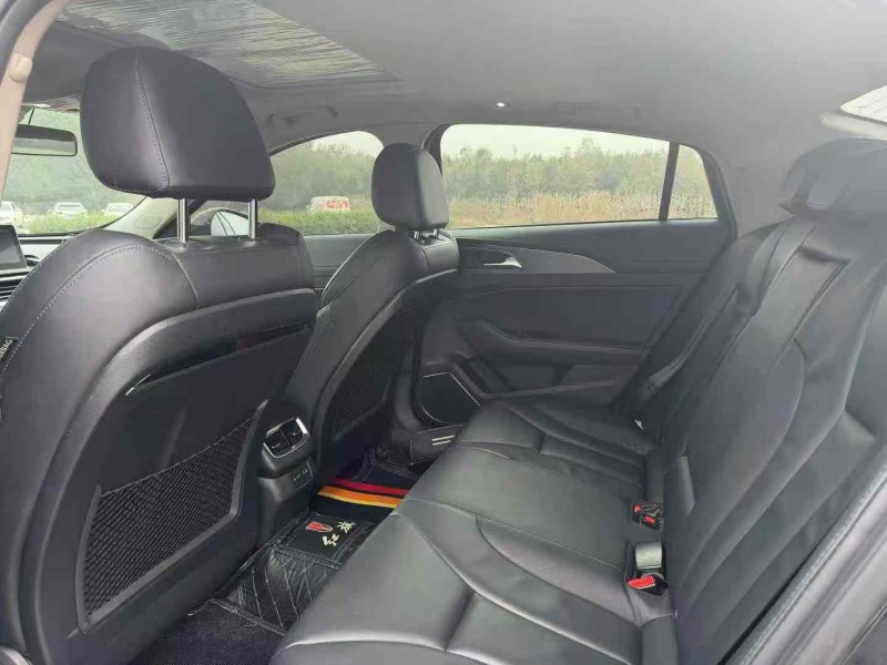 保定21年红旗H54