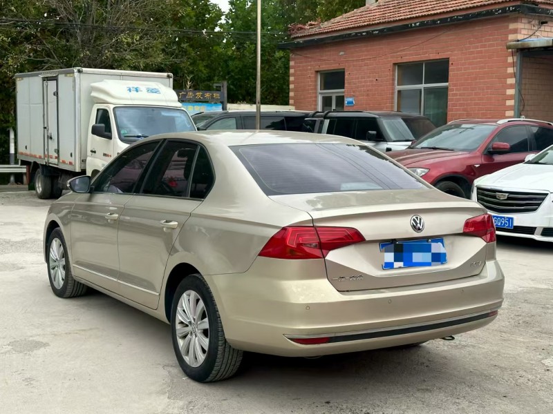 淄博17年大众宝来8