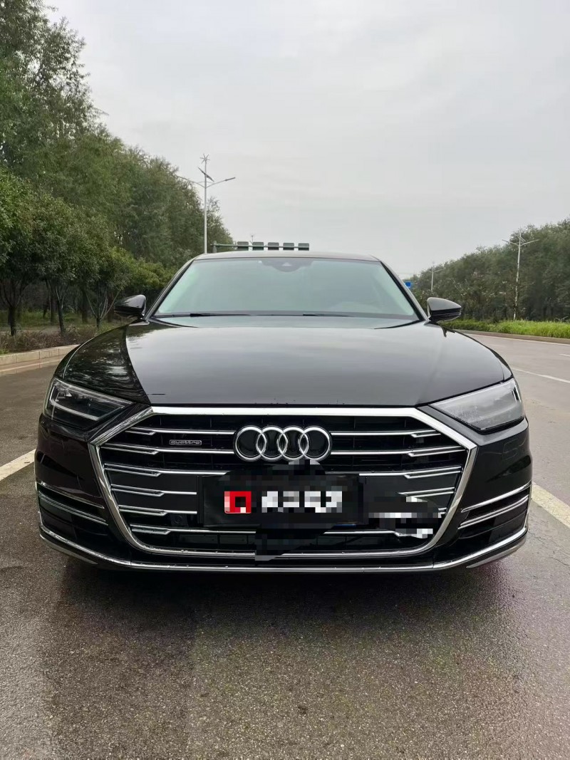 日照21年奥迪A8L1