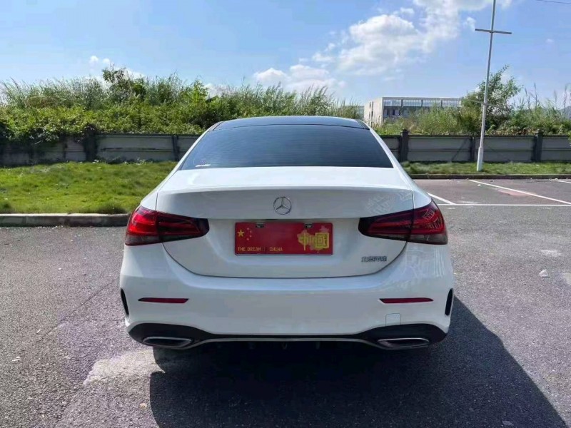 广州21年奔驰A7