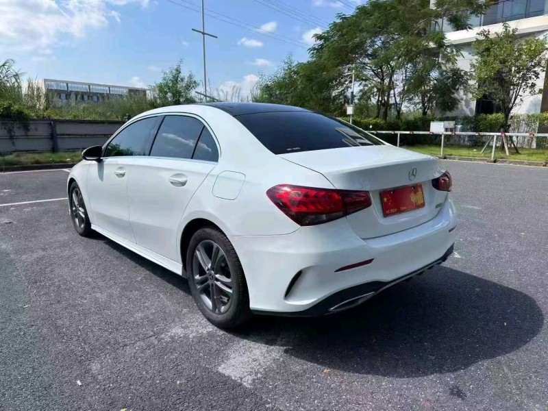 广州21年奔驰A9