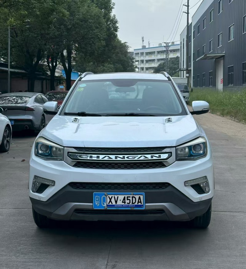 中山18年长安汽车CS751