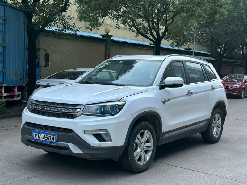 中山18年长安汽车CS752