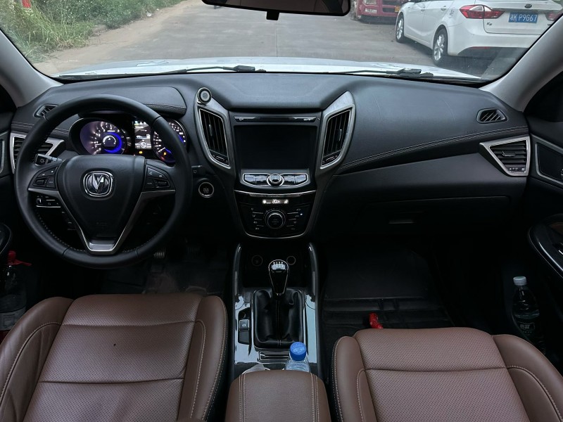 中山18年长安汽车CS756