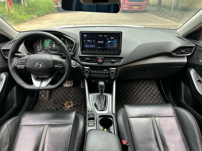 中山20年现代菲斯塔5