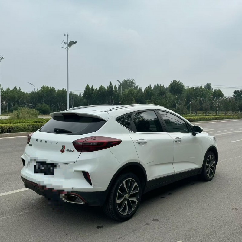 东营21年吉利帝豪9