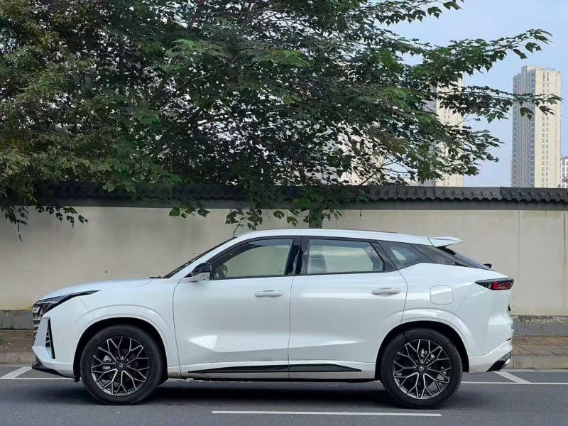 郑州25年长安汽车UNI6