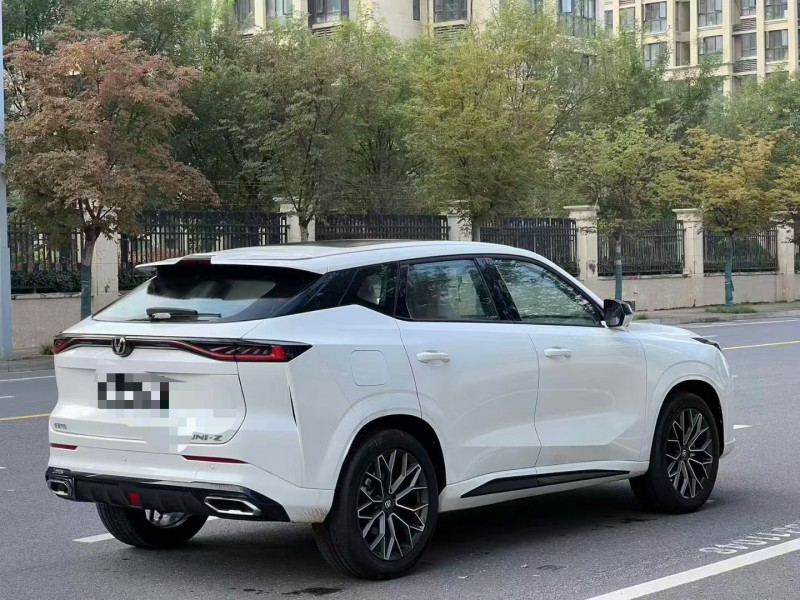 郑州25年长安汽车UNI8