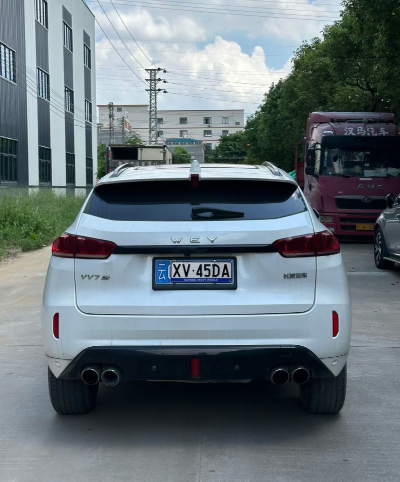 成都17年长城汽车魏牌5