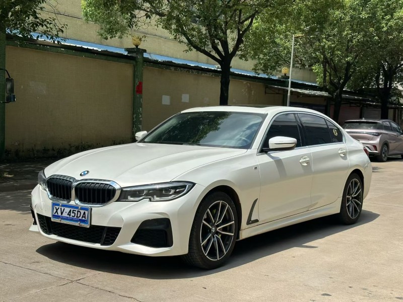 中山21年宝马3系4