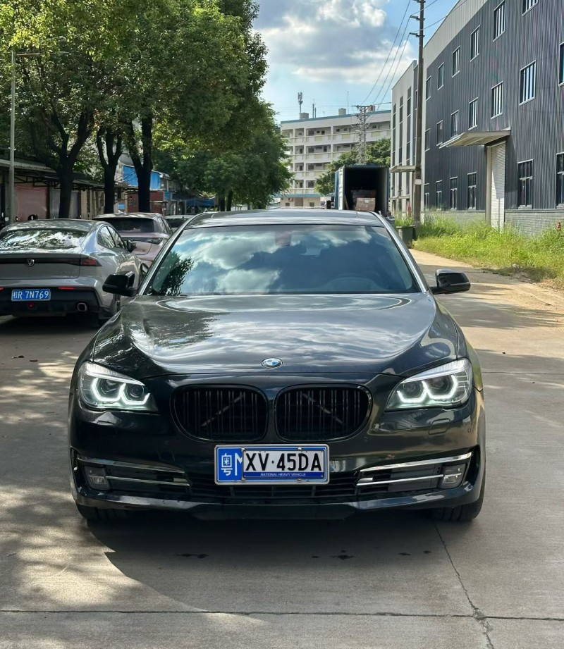 中山15年宝马7系1