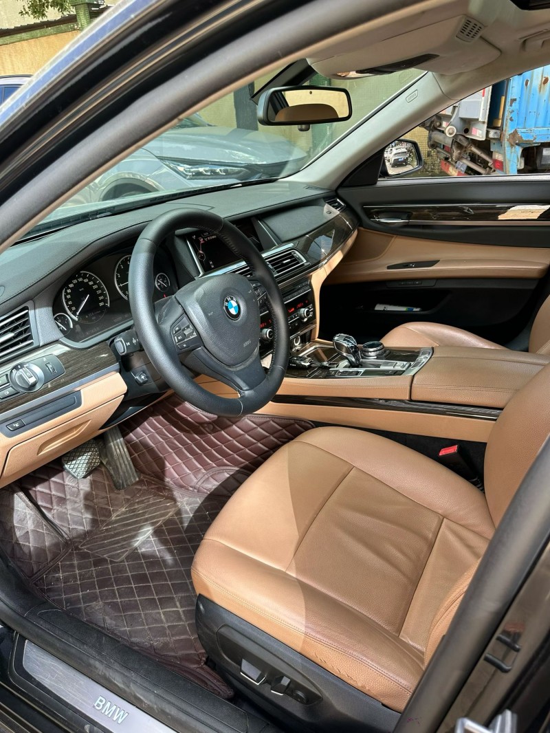 中山15年宝马7系4