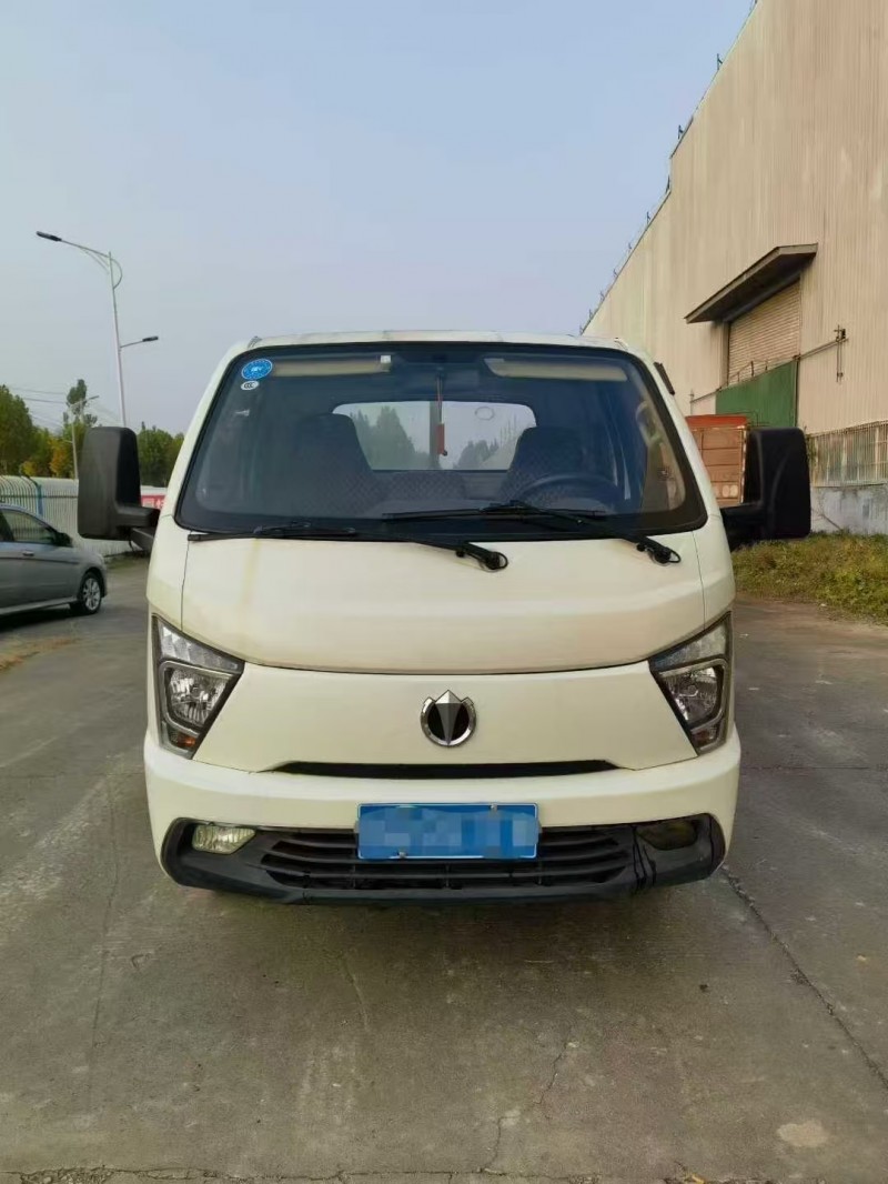 菏泽22年飞碟箱货货车1