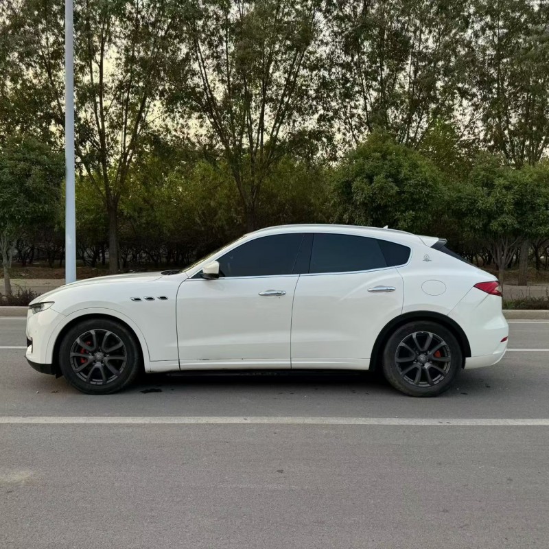 东营18年玛莎拉蒂Levante3