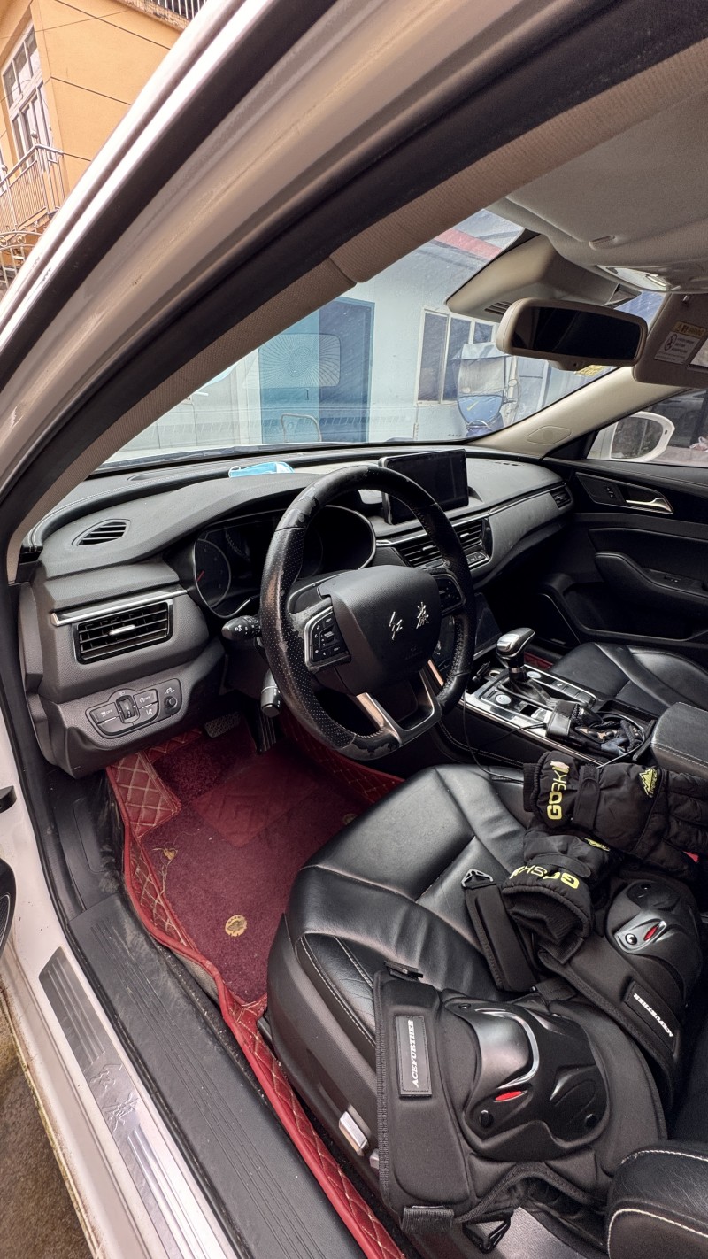 恩施19年红旗H58