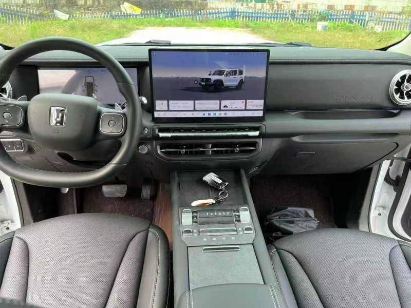 武汉25年长城汽车坦克6