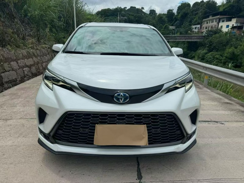 成都23年丰田格瑞维亚1