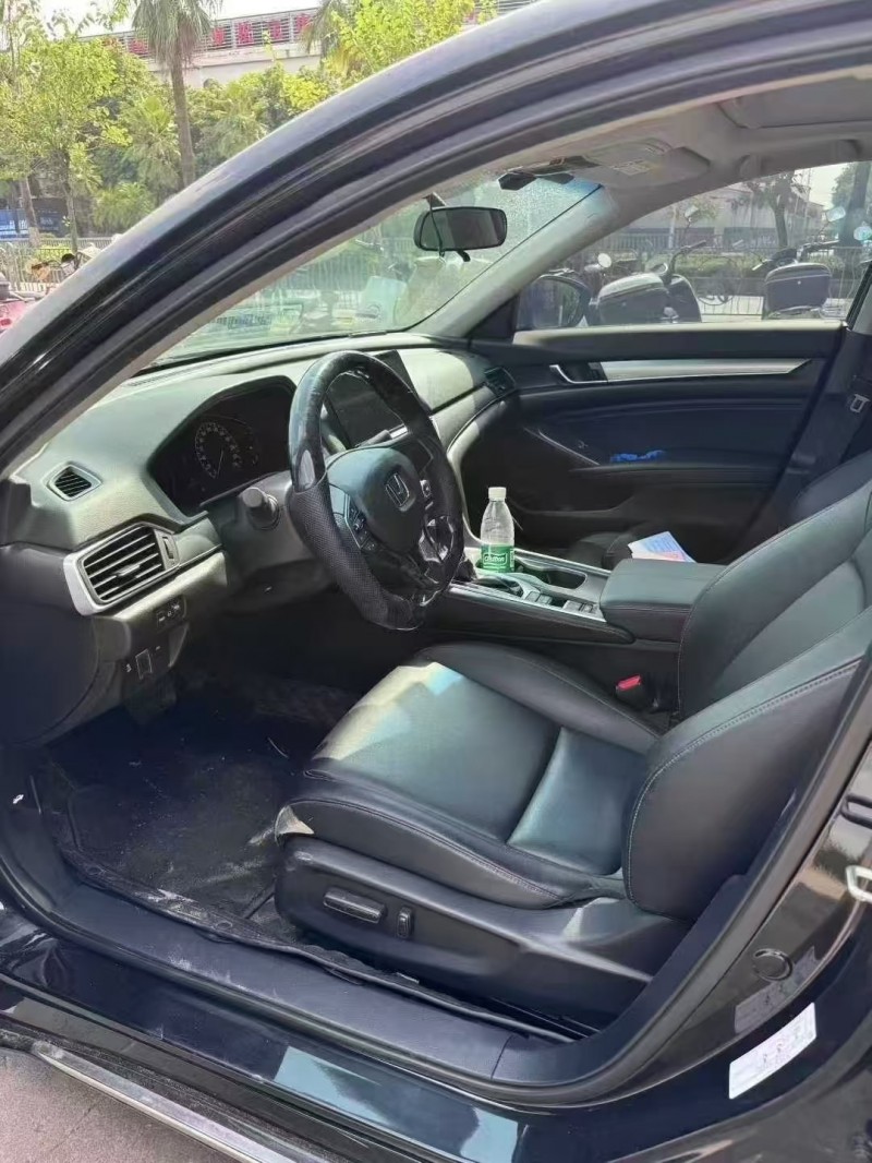 广州22年本田雅阁6