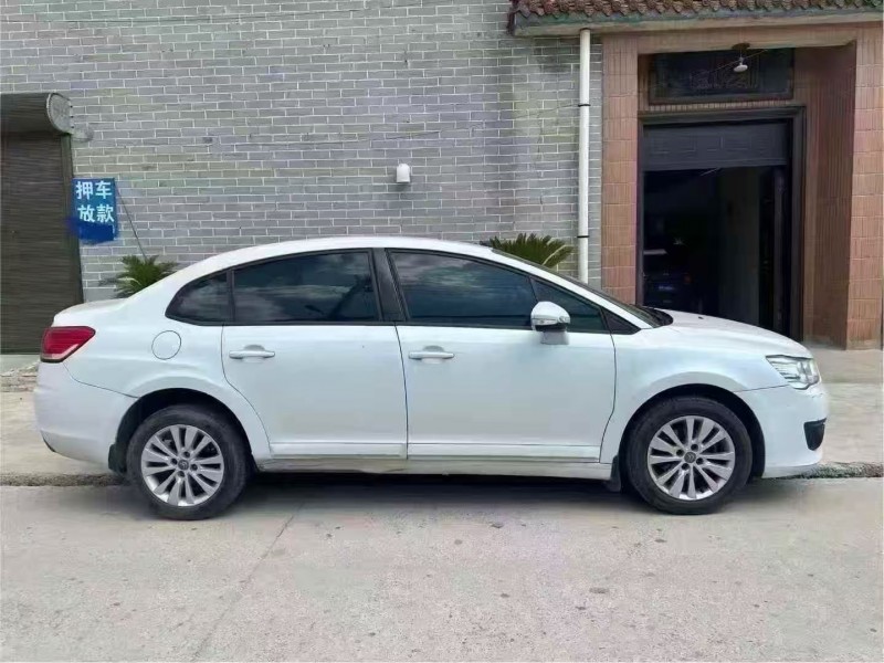 菏泽15年雪铁龙世嘉3