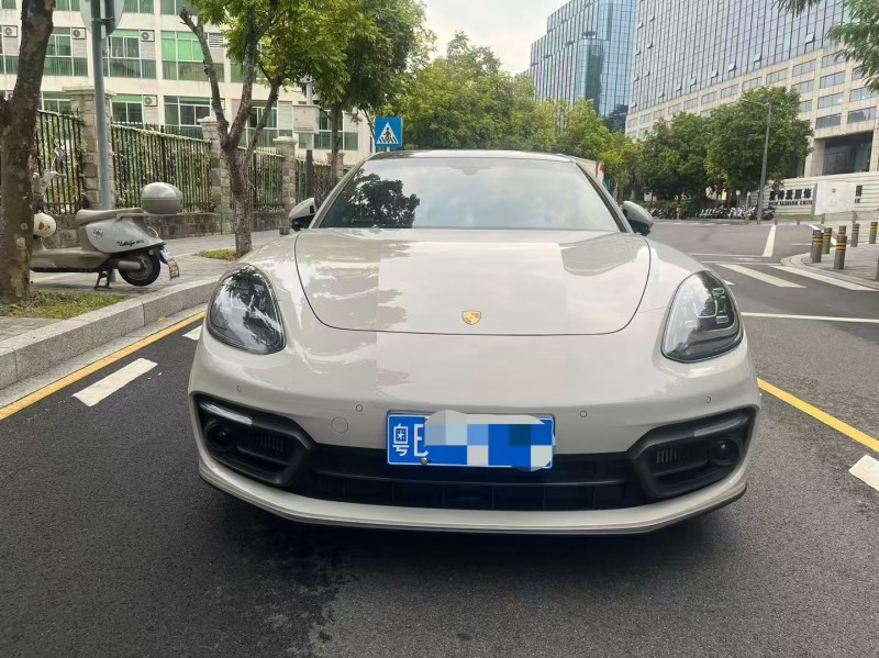 广州22年保时捷帕拉梅拉1