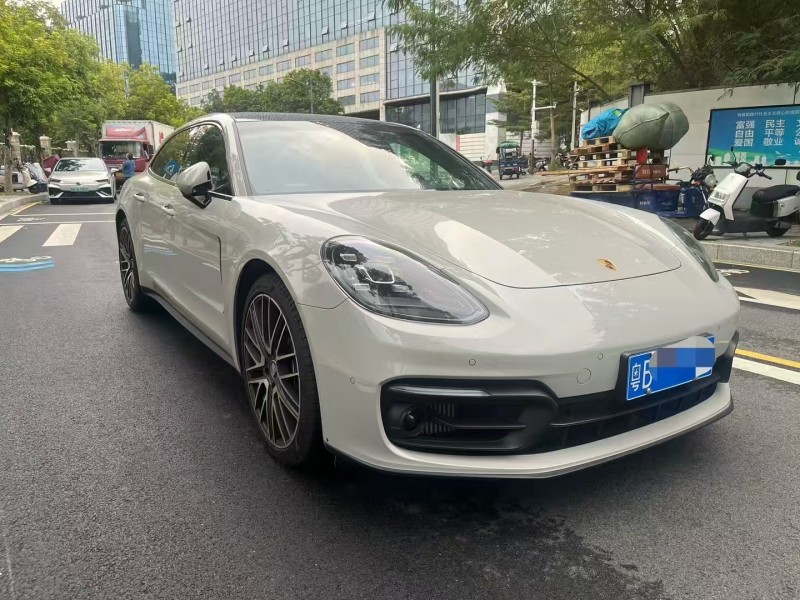 广州22年保时捷帕拉梅拉2